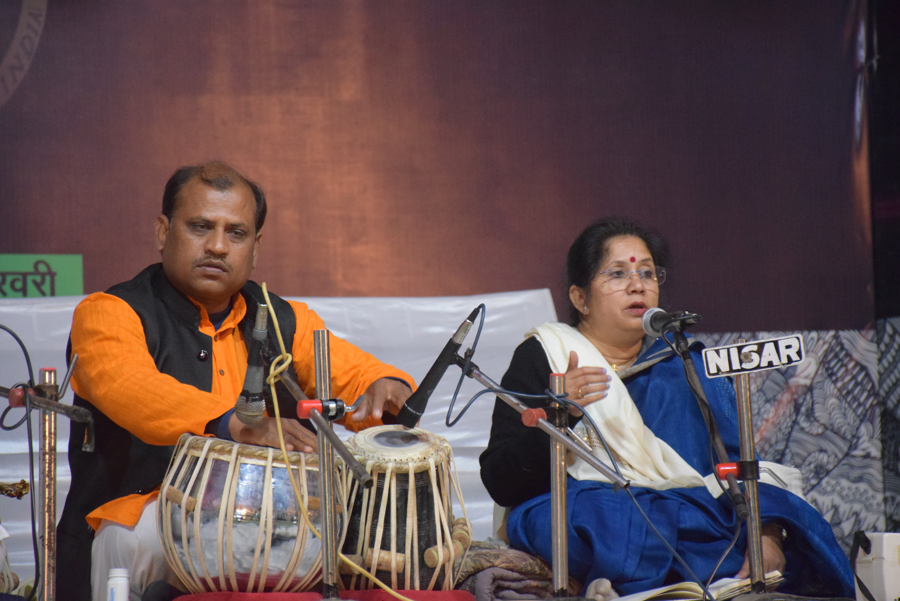 Anjana Saxena performing with tabla accompaniment