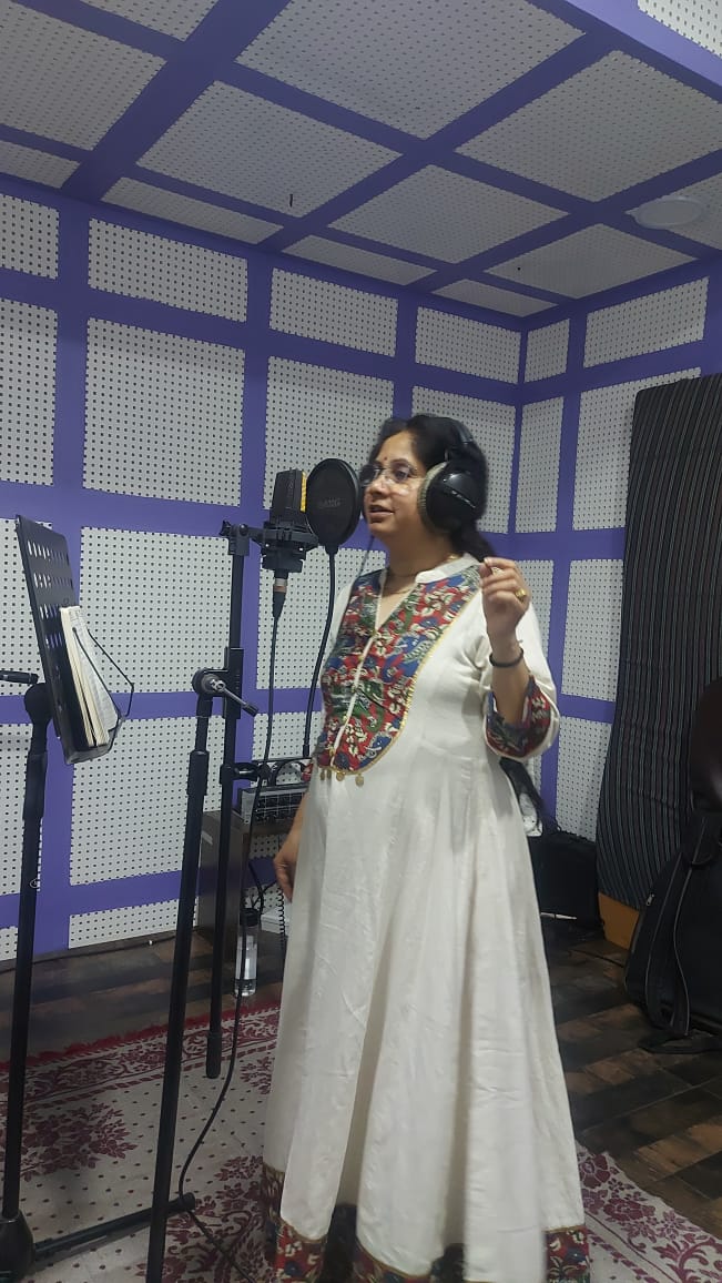 Anjana Saxena recording in the studio